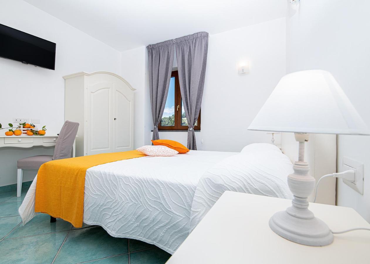 O' Lattariello Bed & Breakfast Amalfi Bagian luar foto