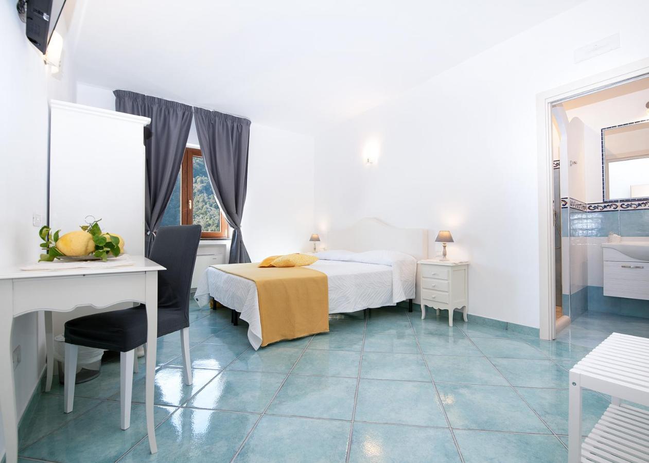 O' Lattariello Bed & Breakfast Amalfi Bagian luar foto